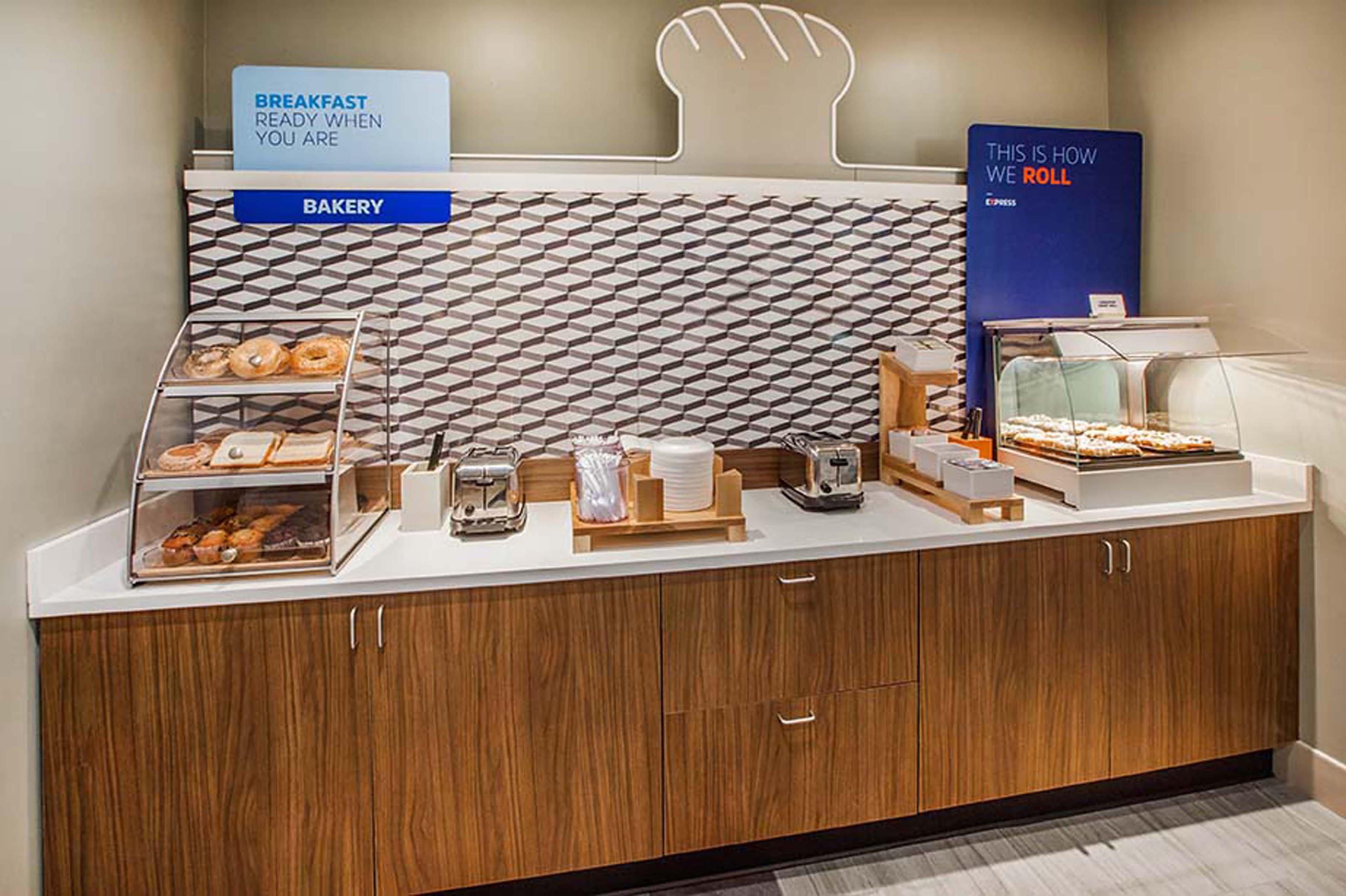 Holiday Inn Express & Suites - Huntsville Airport By Ihg Madison Esterno foto